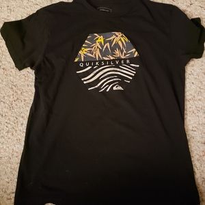 Mens size medium Quick Silver tee